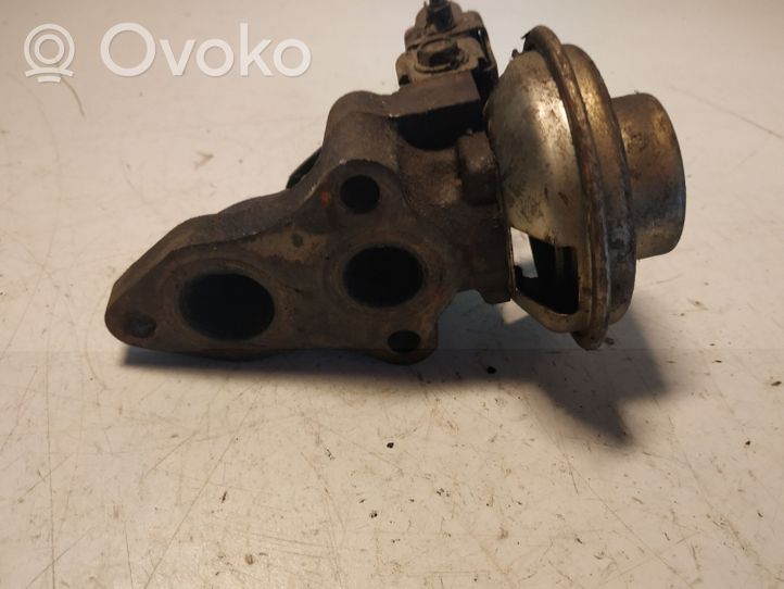 Toyota Avensis T220 Soupape vanne EGR 2562027060