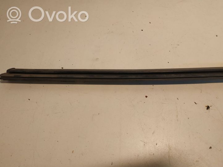 Toyota RAV 4 (XA30) Rivestimento parabrezza 