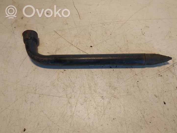 Volvo V50 Chiave per dadi della ruota 96BB17C82AB