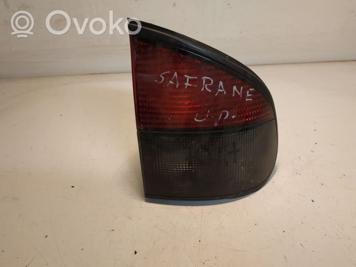 Renault Safrane Luz trasera/de freno 7700808304