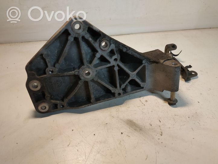 Nissan Navara D40 Generator/alternator bracket 11910EB300