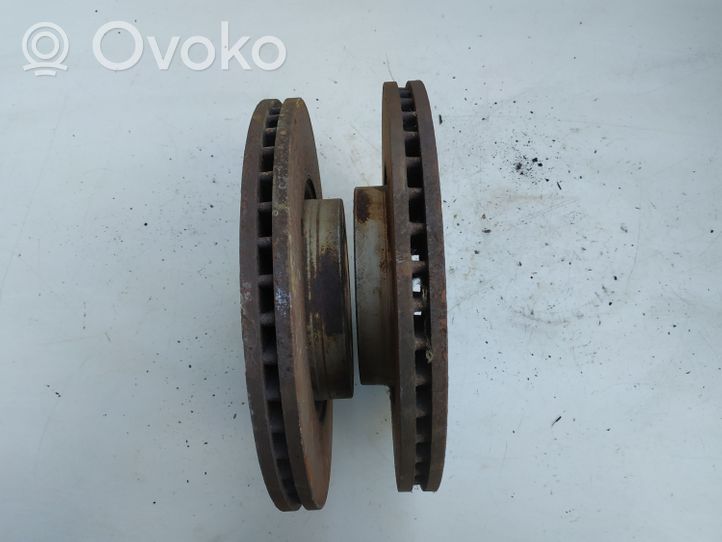 Toyota Avensis T250 Bremsscheibe vorne 