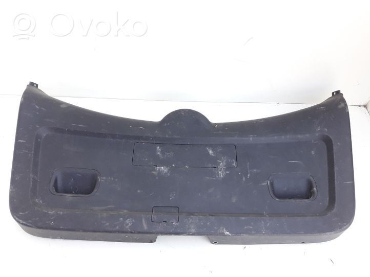 Toyota Corolla Verso AR10 Garniture de hayon 677660F010