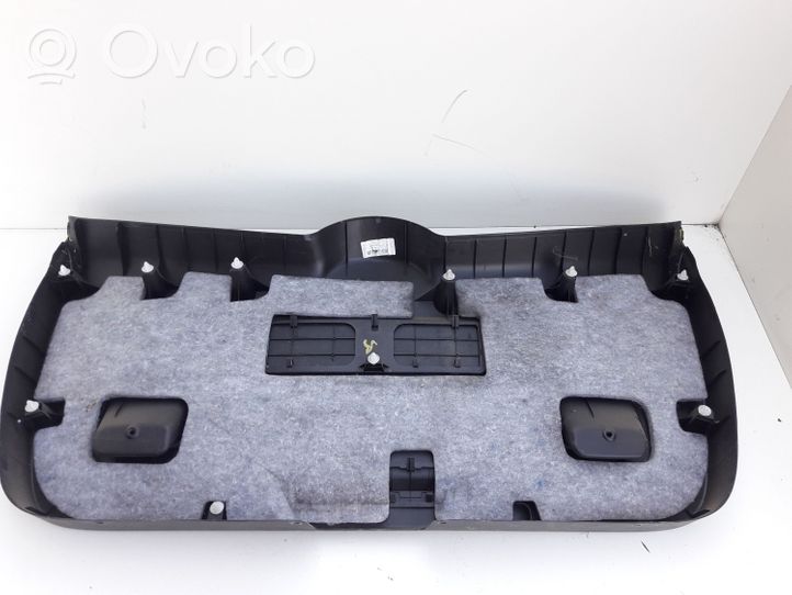 Toyota Corolla Verso AR10 Rivestimento portellone 677660F010