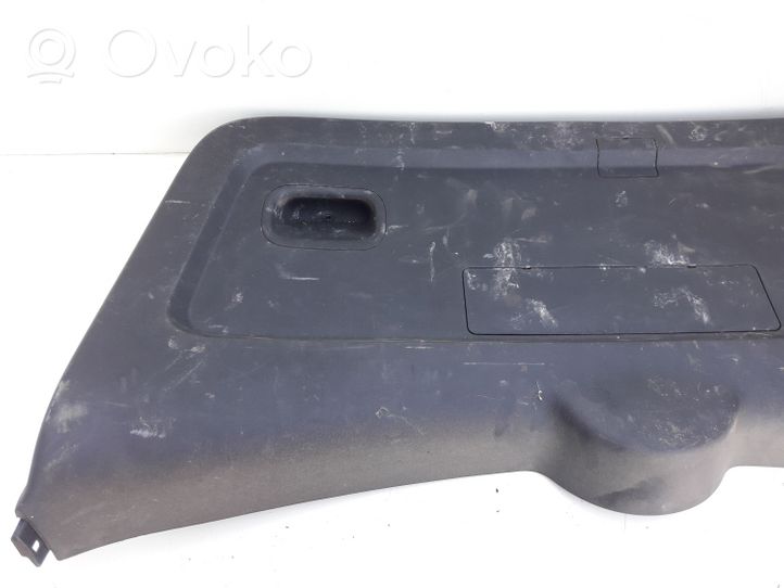 Toyota Corolla Verso AR10 Rivestimento portellone 677660F010