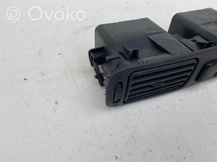 Toyota Corolla E110 Griglia di ventilazione centrale cruscotto 5566212190