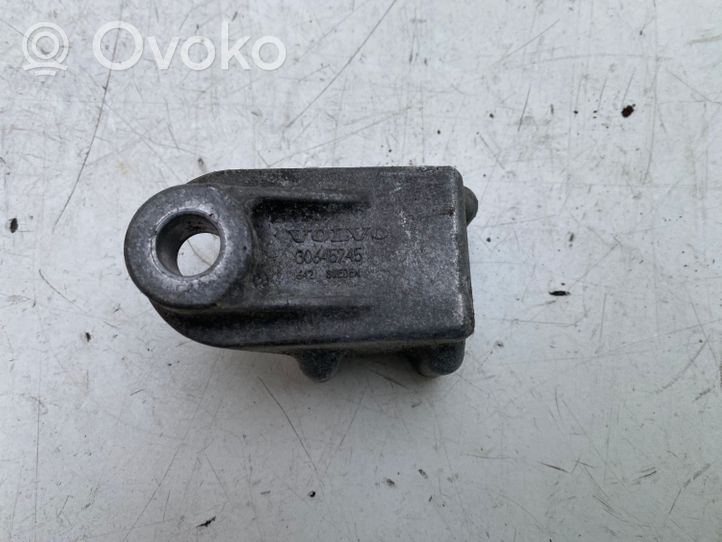 Volvo S80 Engine mounting bracket 30645245