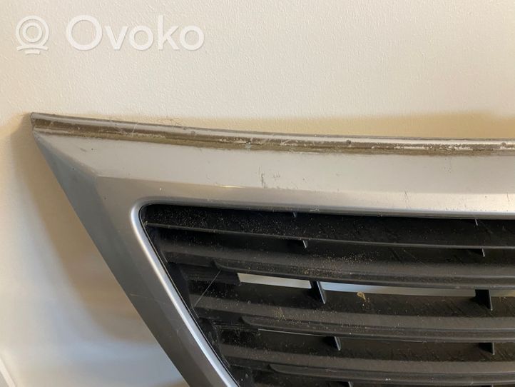 KIA Sportage Etupuskurin ylempi jäähdytinsäleikkö 863513U000