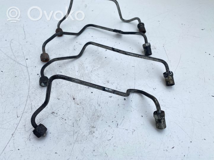 Toyota Avensis T250 Fuel injector supply line/pipe 