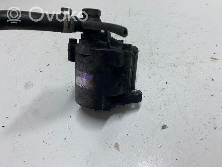 Toyota Avensis Verso Unterdruckpumpe Vakuumpumpe 2930027020