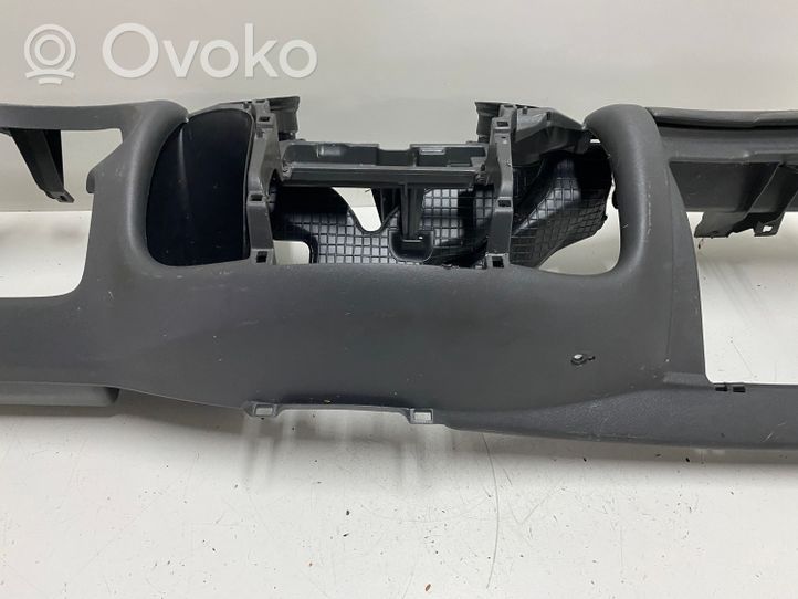 Toyota Yaris Panelė 556110D010