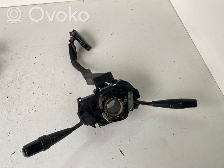 Toyota Camry Leva/interruttore dell’indicatore di direzione e tergicristallo C14CV318