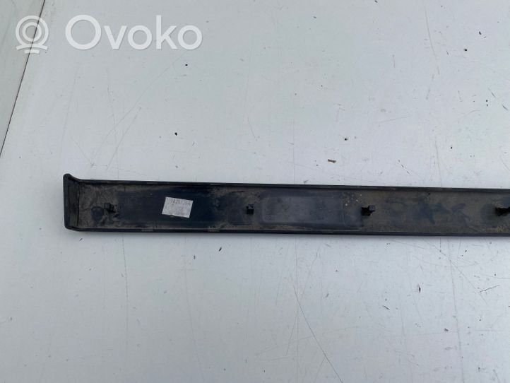 Audi A4 S4 B6 8E 8H Kita galinių durų apdailos detalė 8E0867420G