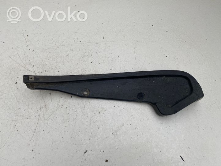 Toyota Avensis Verso Takaroiskeläppä 5215344050