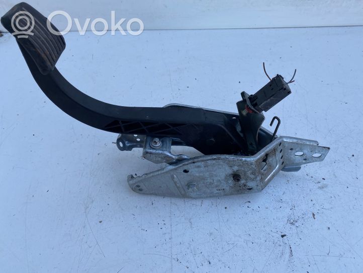 Opel Astra G Clutch pedal 