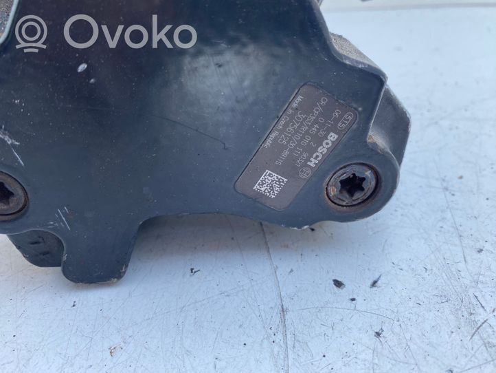 Volvo V70 Polttoaineen ruiskutuksen suurpainepumppu 30756125