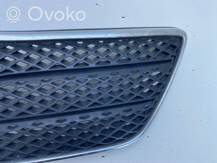 Toyota Corolla E120 E130 Grille calandre supérieure de pare-chocs avant 5311402010