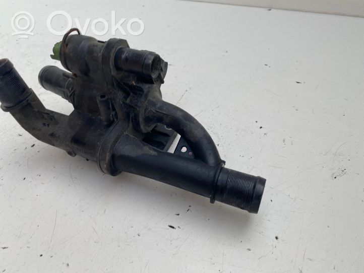 Ford Focus Termostato/alloggiamento del termostato 9670253780