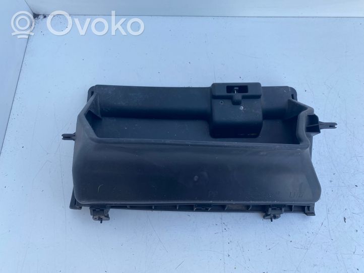 Toyota Carina T190 Hansikaslokero 5555220180