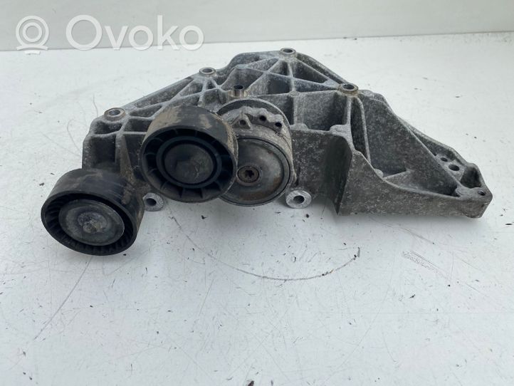 Ford Mondeo MK IV Supporto del generatore/alternatore 9662533080