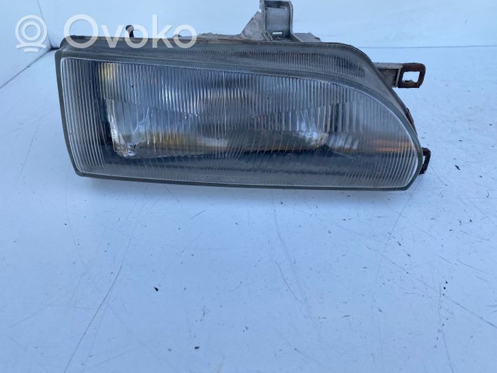 Toyota Corolla E90 Faro/fanale 12307