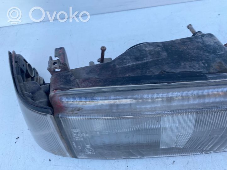 Toyota Corolla E80 Lampa przednia 12217