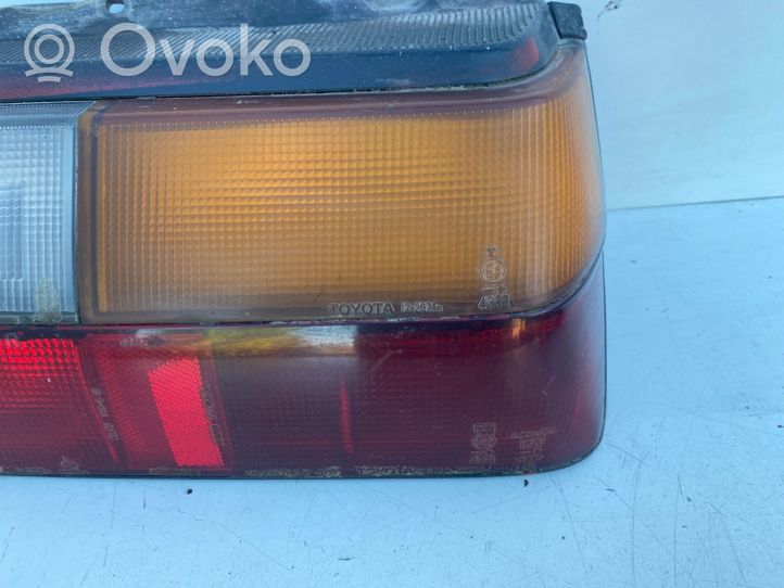 Toyota Corolla E80 Lampa tylna 12207