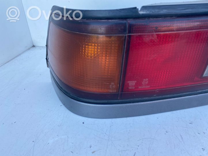 Toyota Carina T170 Feux arrière / postérieurs 20200A