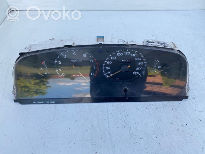 Toyota Carina T170 Compteur de vitesse tableau de bord 832002B490