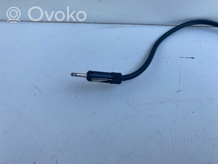 Toyota Avensis T220 Radion antenni 