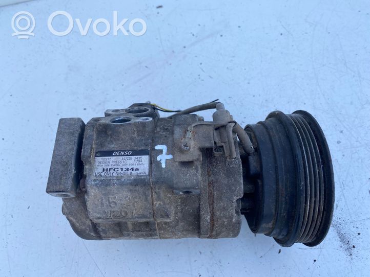 Toyota Avensis T220 Ilmastointilaitteen kompressorin pumppu (A/C) 4472203435