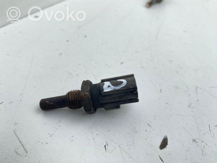 Toyota Avensis T220 Czujnik temperatury płynu chłodzącego 8942235010