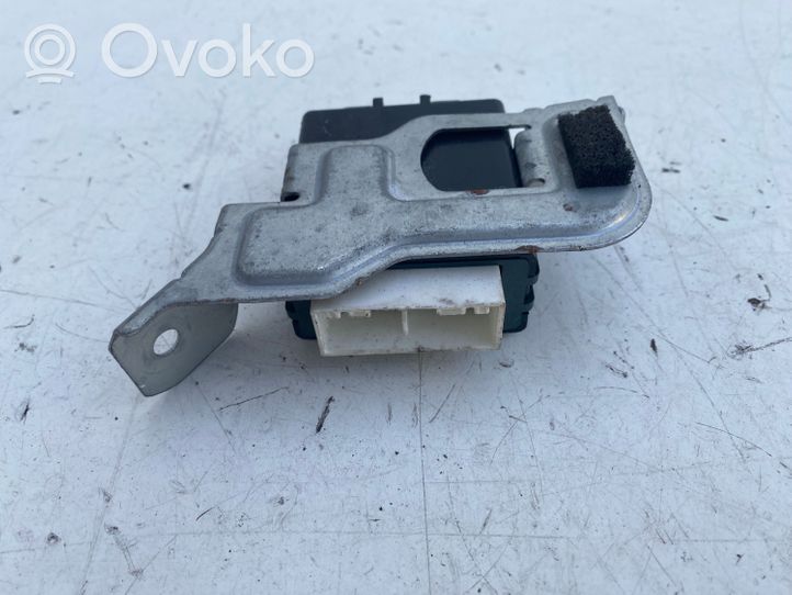 Toyota Avensis T220 Oven ohjainlaite/moduuli 8597020010