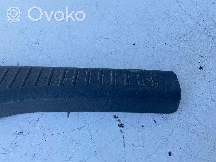 Toyota Avensis T220 Rivestimento di protezione sottoporta del bagagliaio/baule 5838705050