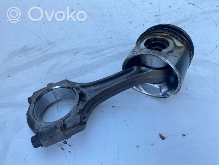 Toyota Avensis T220 Piston avec bielle 