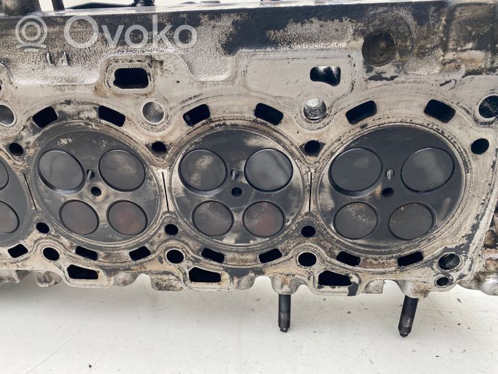 Toyota Avensis T250 Testata motore 112010R011