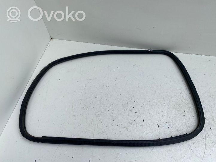 Toyota Previa (XR30, XR40) II Rubber seal rear door window/glass 