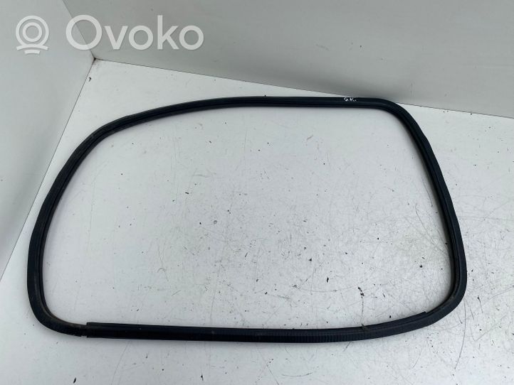 Toyota Previa (XR30, XR40) II Rubber seal rear door window/glass 