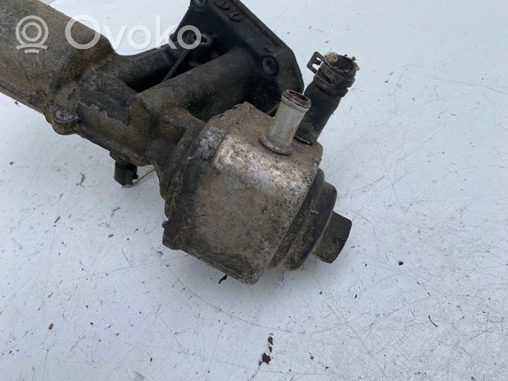 Volkswagen PASSAT B5.5 Supporto di montaggio del filtro dell’olio 038115389B