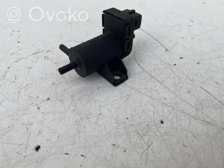 Renault Laguna II Vacuum valve 7700113709