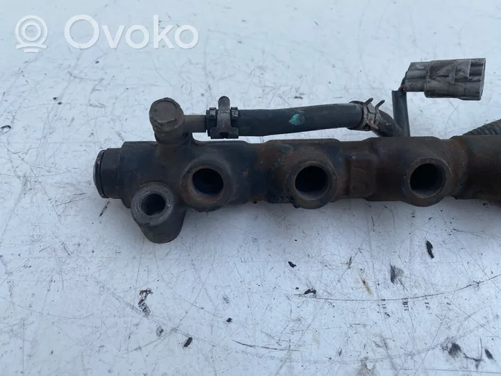 Toyota Previa (XR30, XR40) II Listwa wtryskowa 8945812020