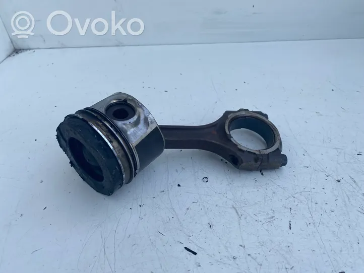 Toyota Avensis T250 Piston 16436