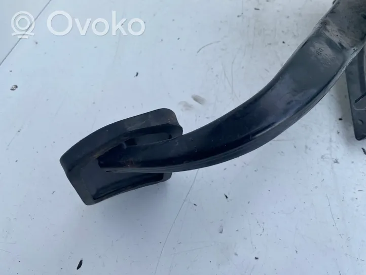 Volvo V70 Pedal de freno 8622064