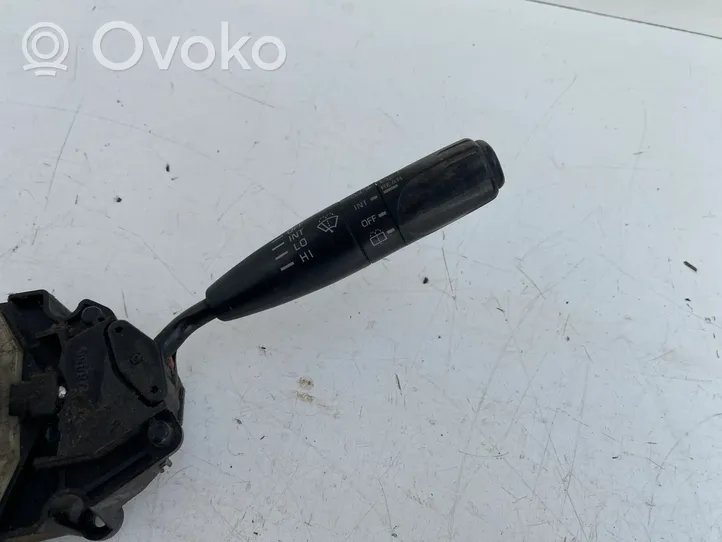 Toyota Corolla E90 Leva/interruttore dell’indicatore di direzione e tergicristallo 843101A440