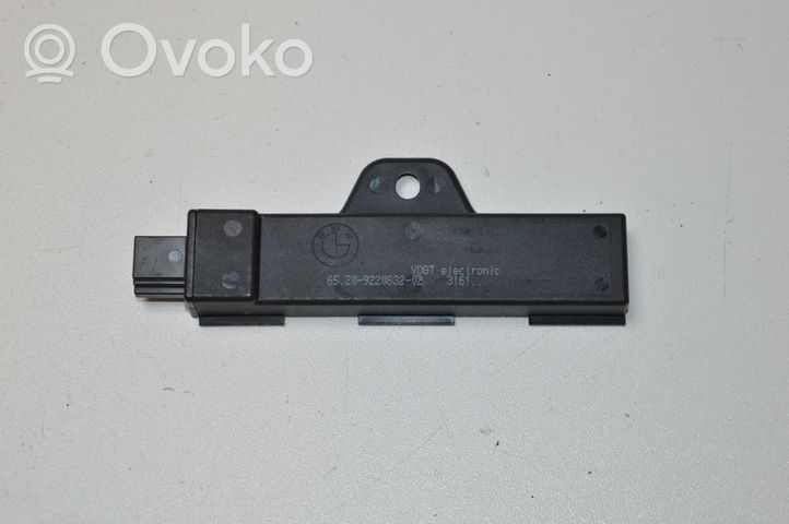 Mercedes-Benz S W221 GPS-pystyantenni 65209220832