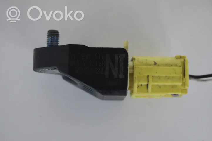 Toyota iQ Sensore d’urto/d'impatto apertura airbag 8917360070