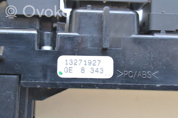 Opel Insignia A Zestaw przełączników i przycisków 13271927