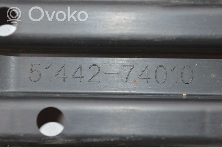 Toyota iQ Moottorin alustan välipohjan roiskesuoja 5144274010