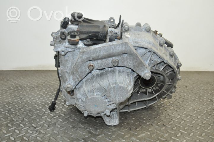 Volvo S80 Механическая коробка передач, 6 передач RF666R7F096AA