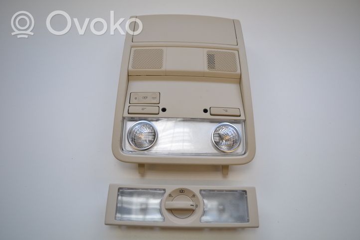 Volkswagen Jetta VI Éclairage lumière plafonnier avant 561868837A